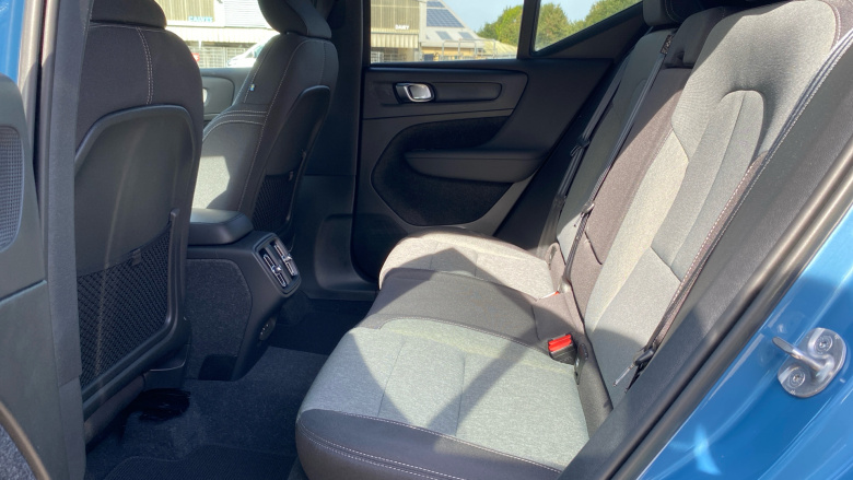 Volvo XC40 2.0 B3P Plus Dark 5dr Auto Petrol Estate